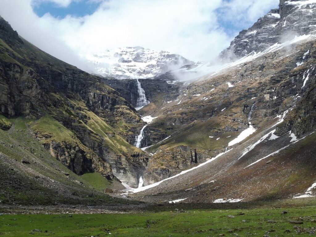 Best Time to Trek Rupin Pass in 2024