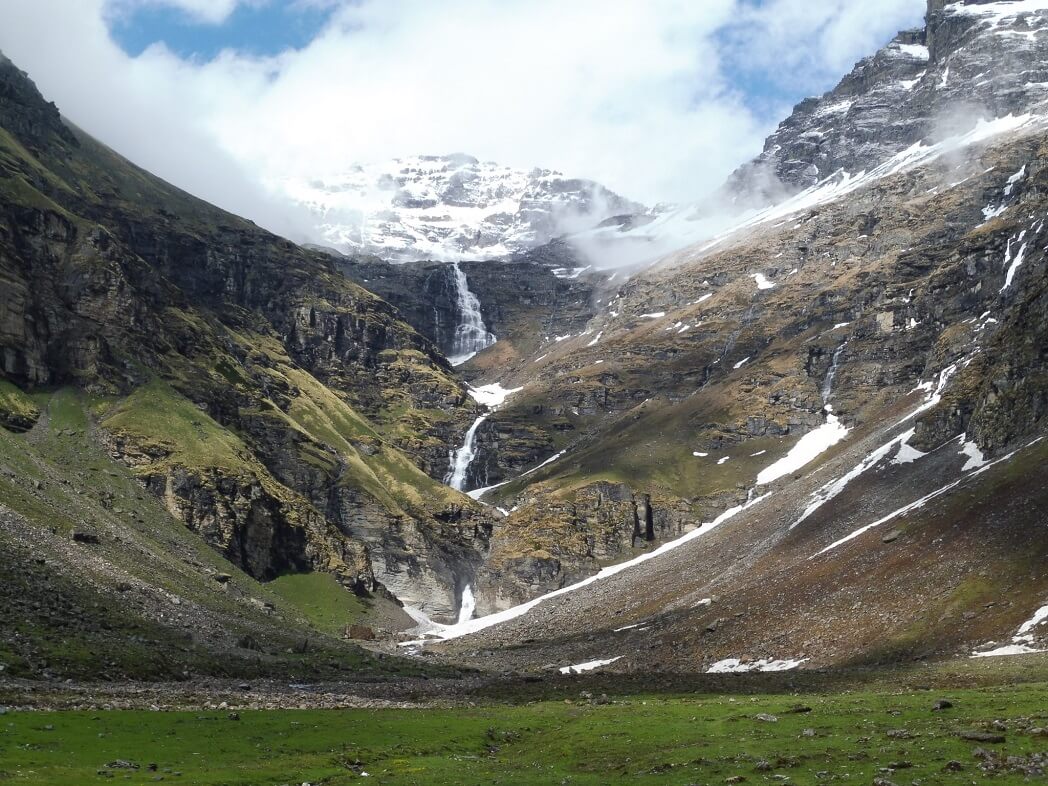 Best Time to Trek Rupin Pass