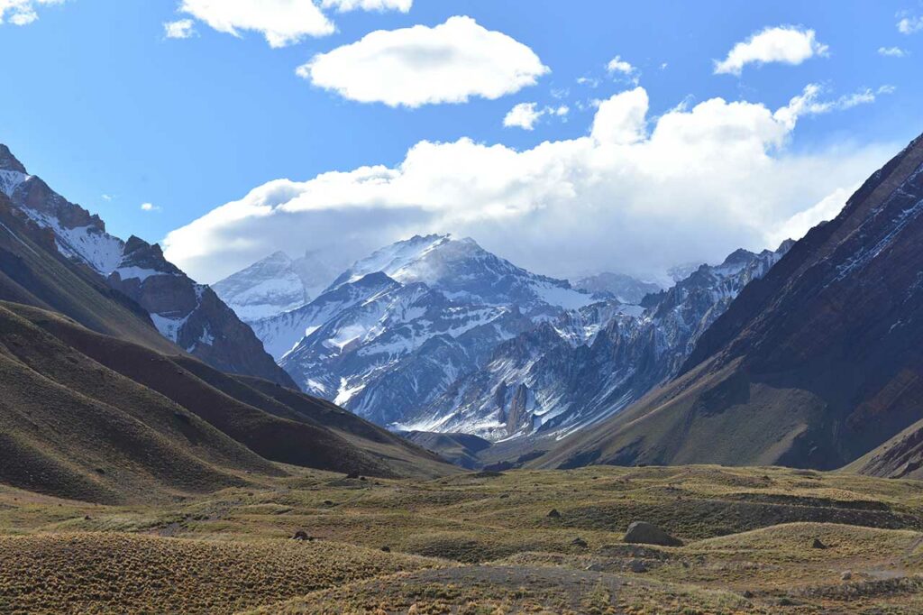 cerro-aconcagua-approach-1024x682