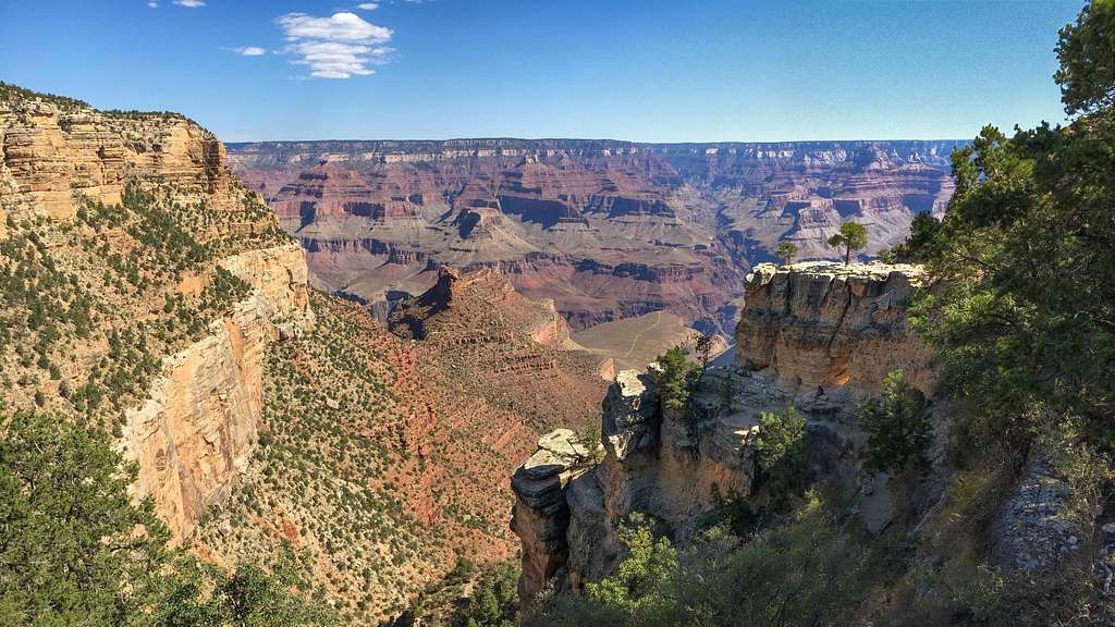 Bright Angel Trail: A Hiker's Journey